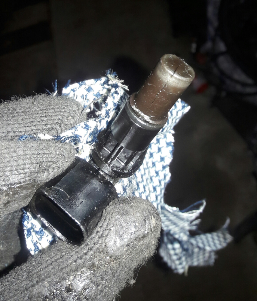 ზედა ამთვლელი სენსორი იგივე გამანაწილებელი ლილვის სენსორი 2 გაბზარული რასპრედვალის დაჩიკი